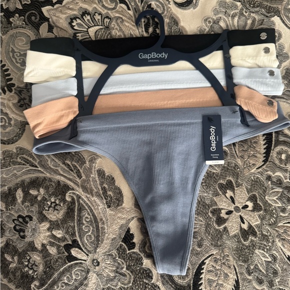 New! GAP‎ Intimates Thong Panties 5 Pack - Picture 1 of 11